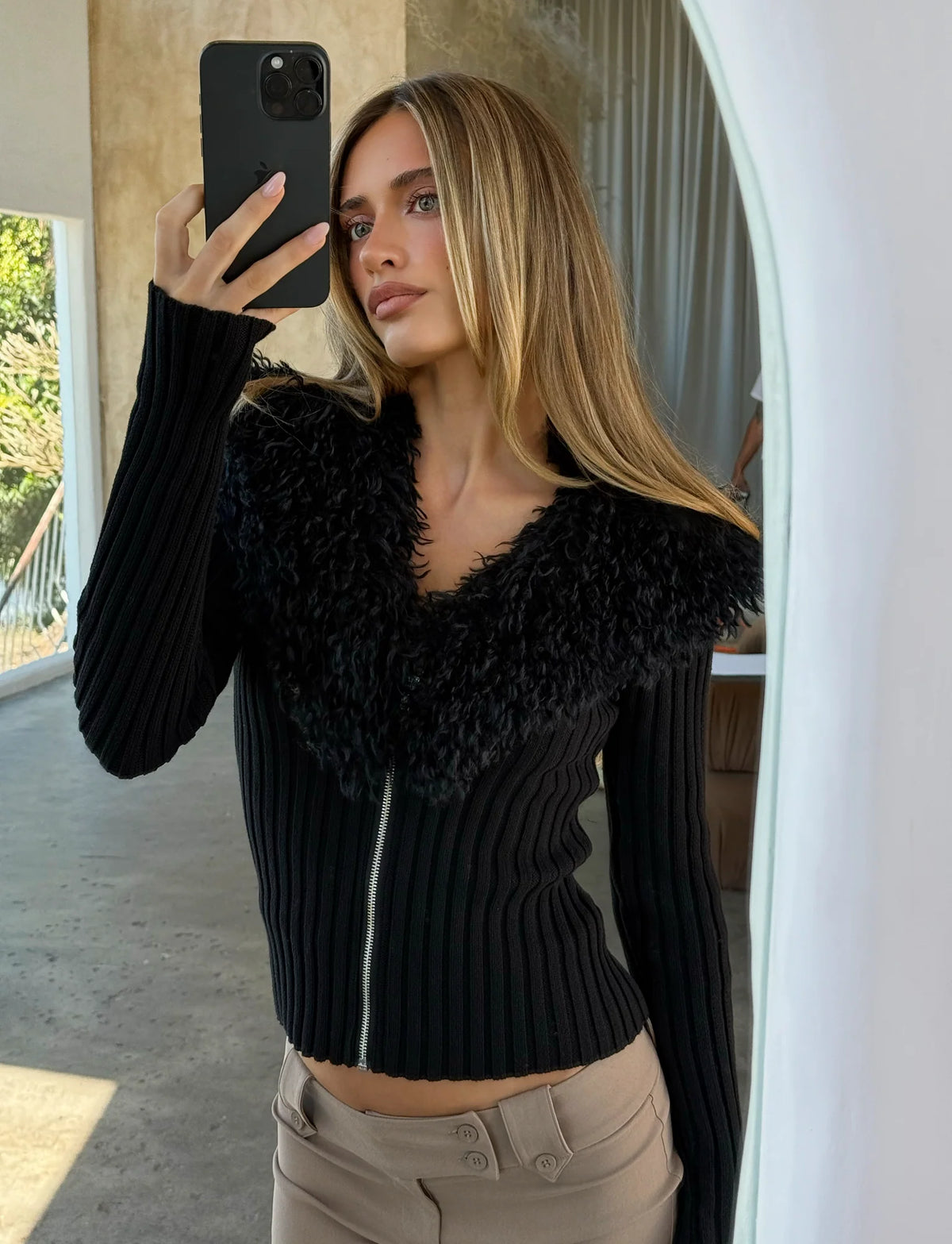 BRISA JUMPER - BLACK