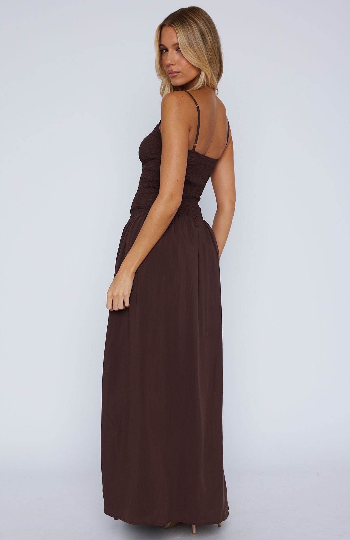 too many questions maxi dress chocolate