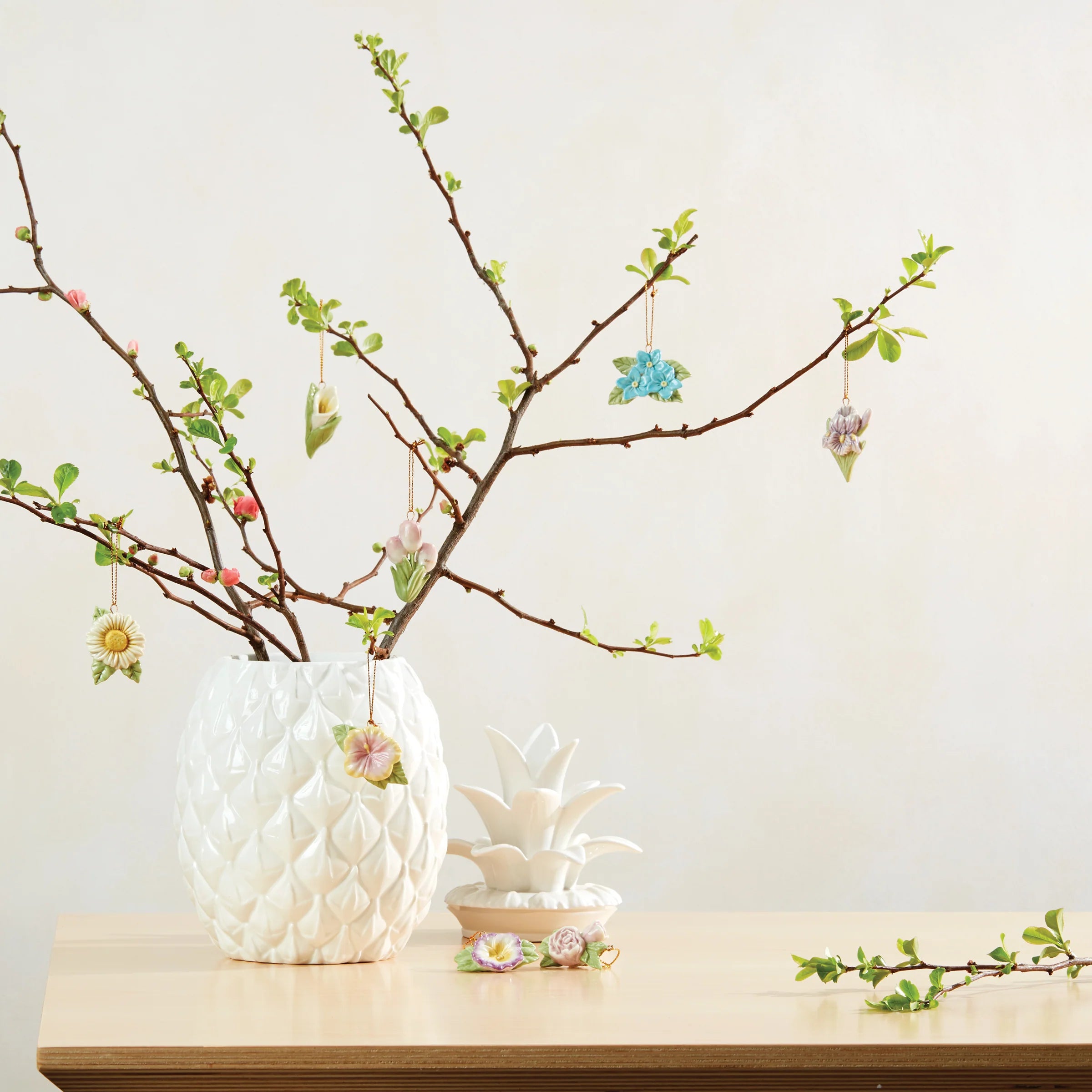 celebrate flowers 10-piece ornament set